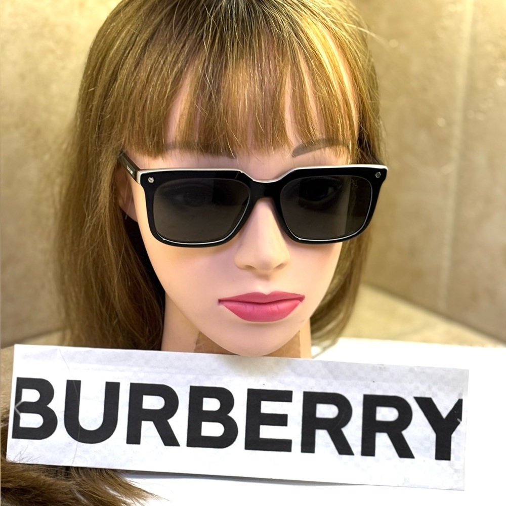 New Burberry B4337 3798/8G Carnaby Classic Black Sunglasses